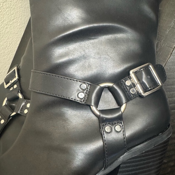 Black Women's Riding Boots - Picture 7 of 7